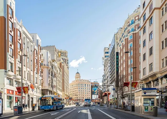 Agradable Estudio 3 Personas / 2 Camas En Gran Via